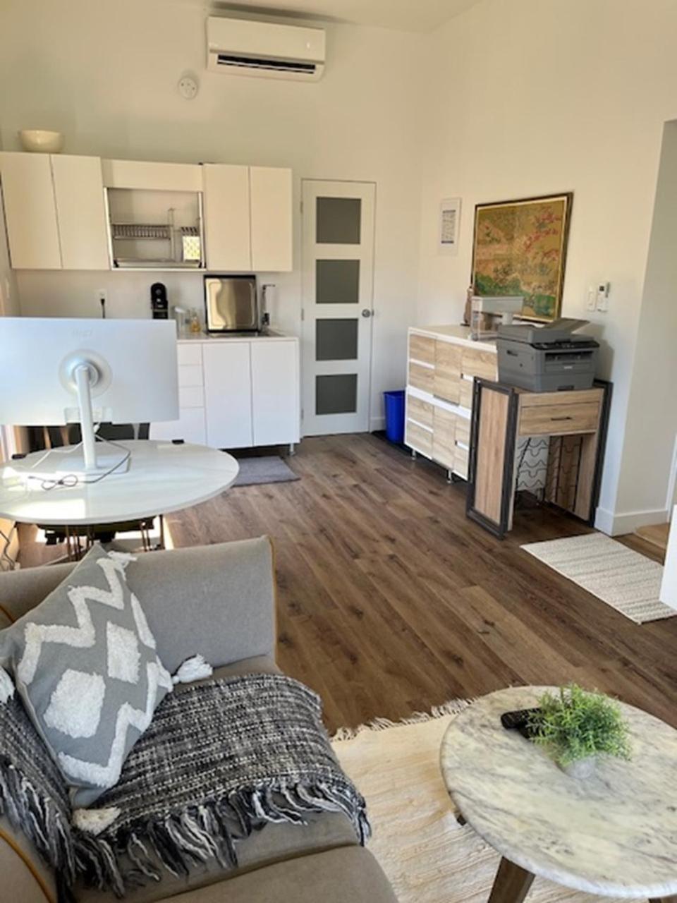Queen Loft In Nature โตรอนโต ภายนอก รูปภาพ